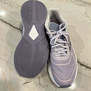 Adidas size 7.5 women’s